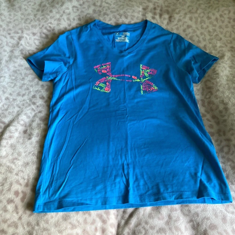 Girl under amour shirt!!